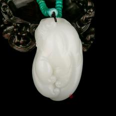 新疆和田玉洒金皮羊脂白玉籽玉把件 得心应手 110克