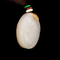 新疆和田玉红皮白玉籽玉挂件 鸿运当头 15克