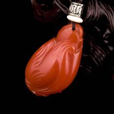 四川凉山南红玛瑙柿子红挂件 节节高 8克