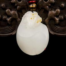 新疆和田玉黄皮羊脂白玉籽玉挂件 样样如意 18克