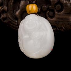 新疆和田玉白皮羊脂白玉籽玉挂件 弥勒佛 20克