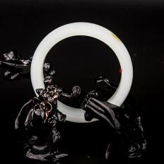 新疆和田玉洒金皮白玉籽玉 手镯 70克