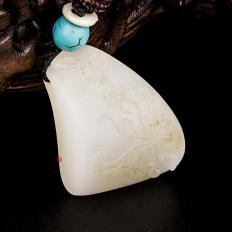 新疆和田玉洒金皮羊脂白玉籽玉挂件 破茧成蝶 13克