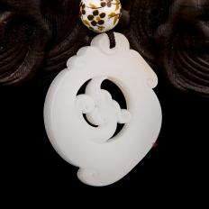 新疆和田玉洒金皮羊脂白玉籽玉挂件 古韵 9克