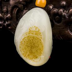 新疆和田玉黄皮白玉籽玉挂件 汉风 37克