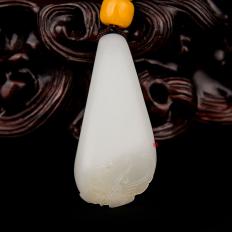 新疆和田玉洒金皮羊脂白玉籽玉挂件 戏蝶 11克