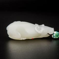 新疆和田玉洒金皮一级白玉籽玉挂件 牛气冲天 30克