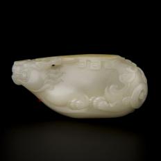 新疆和田洒金皮白玉籽玉把件 貔貅 63.7克