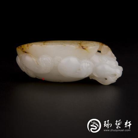 【琢艺轩】新疆和田玉黄皮白玉籽玉把件 龙龟 49.1克