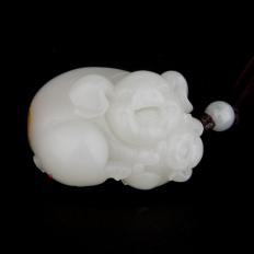 新疆和田玉黄皮白玉籽玉把件 祝福 54.2克