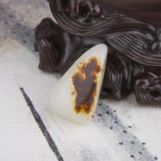 新疆和田玉红皮沁色羊脂白玉籽玉 原石 10.9克