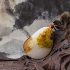 新疆和田秋梨皮羊脂白玉籽玉挂件 张飞醉酒 51克