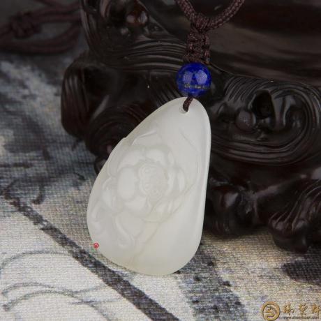 【琢艺轩】新疆和田玉白皮一级白玉籽玉挂件 荷花 8.6克