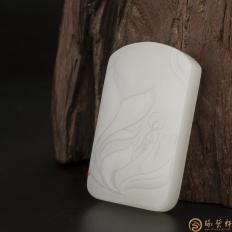 新疆和田玉白皮羊脂白玉籽玉牌子 花开见佛 39.1克