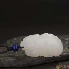 新疆和田玉羊脂白玉籽玉挂件 貔貅 22克