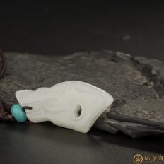 新疆和田玉白皮一级白玉籽玉挂件 仿古龙 10克