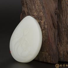 穆宇静新疆和田玉白皮白玉籽玉玉牌 一花一世界 46克