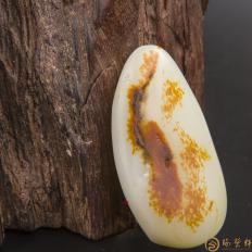 新疆和田玉红皮白玉籽玉 原料 56.5克