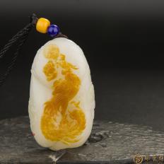 穆宇静 新疆和田玉红皮一级白籽玉玉牌 凤穿牡丹 55.3克