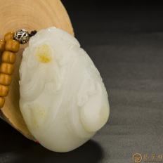 新疆和田玉黄皮白玉籽玉把件 龙马精神 158.8克