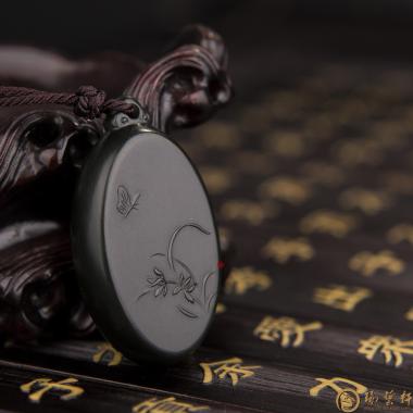 新疆和田墨碧籽玉挂件 兰花 14克