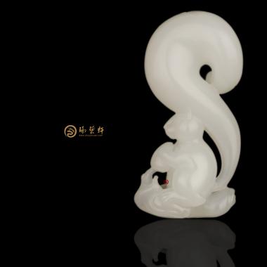 新疆和田羊脂白籽玉挂件 松鼠 16.6克